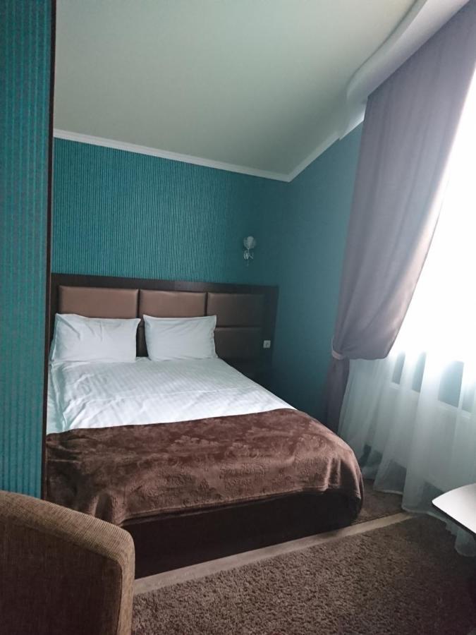 Mishel Plus Hotel Харков Екстериор снимка