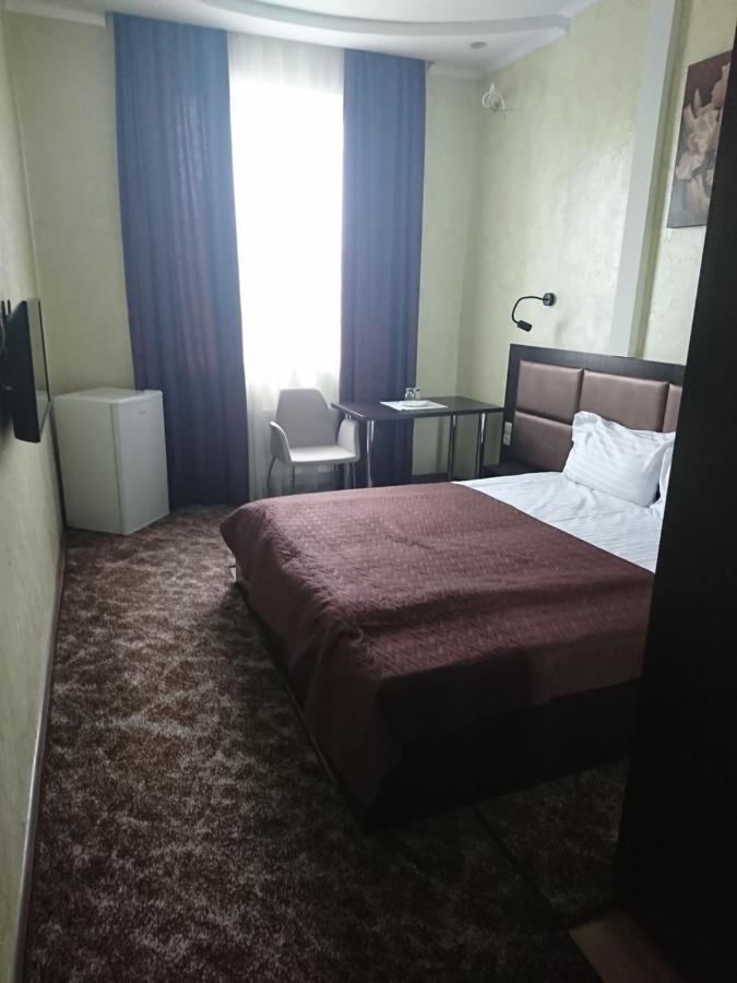 Mishel Plus Hotel Харков Екстериор снимка