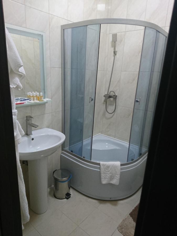 Mishel Plus Hotel Харков Екстериор снимка